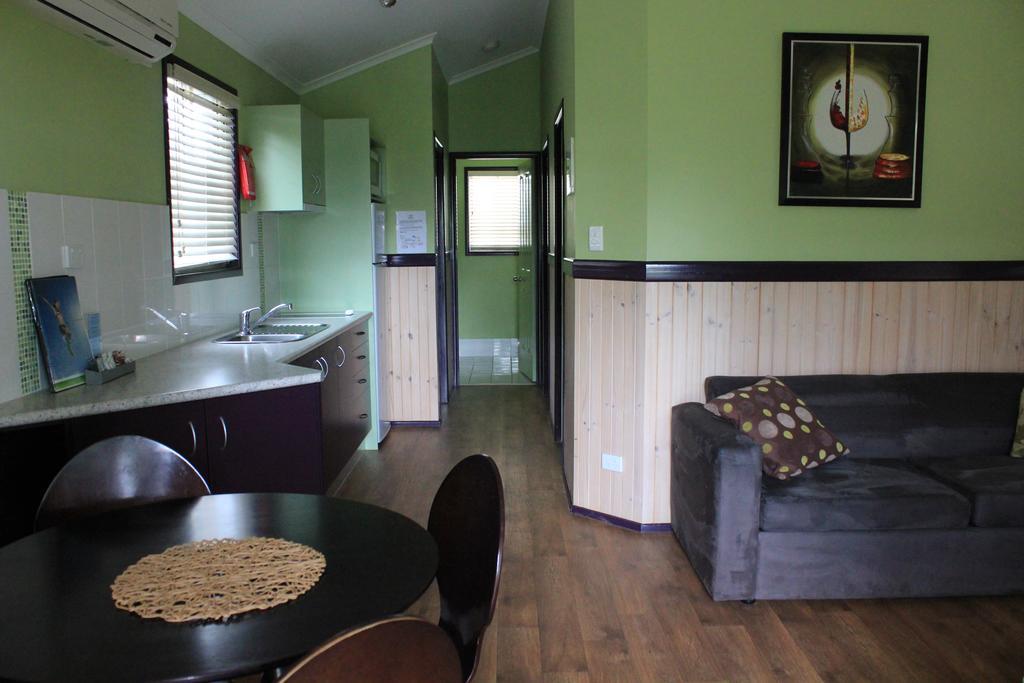 Aussie Outback Oasis 4*